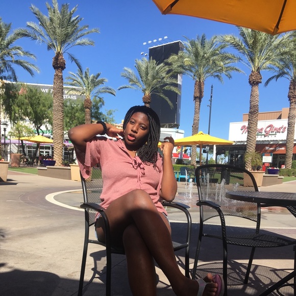 Meet your Posher, Tae - Picture 1 of 1